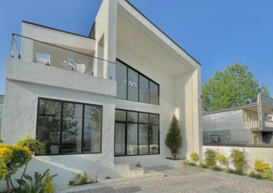 ویلا نزدیک به جنگل در چمستان